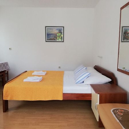Apartments Nada - 100 M From Beach Kali Exterior foto